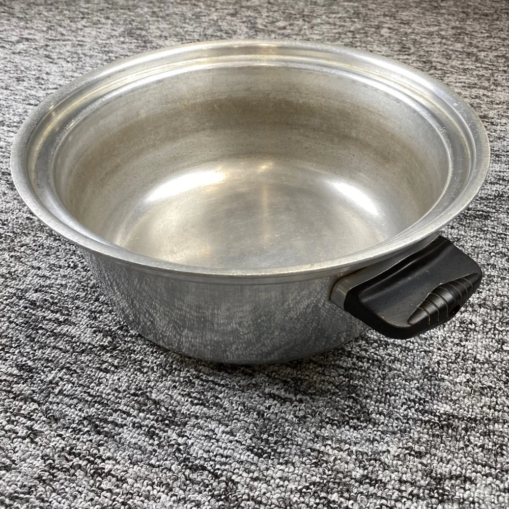 Vintage Wear Ever 824 Aluminum Stock Pot Dutch Oven 10.5 Inch Made in USA